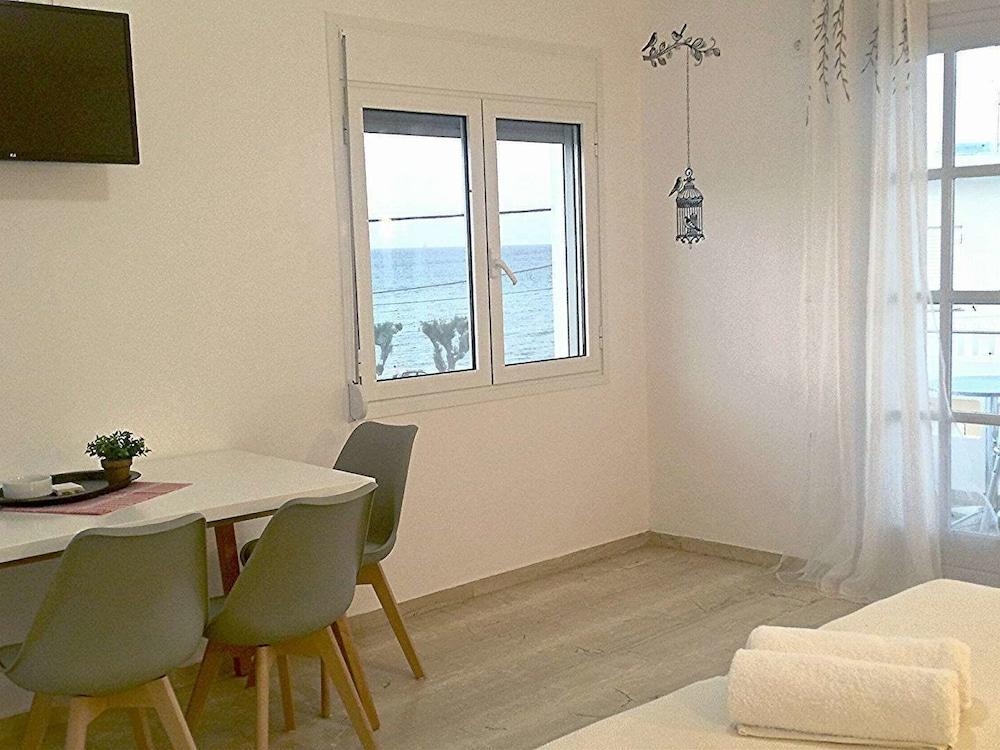 Crown Apartments カリヴェス エクステリア 写真