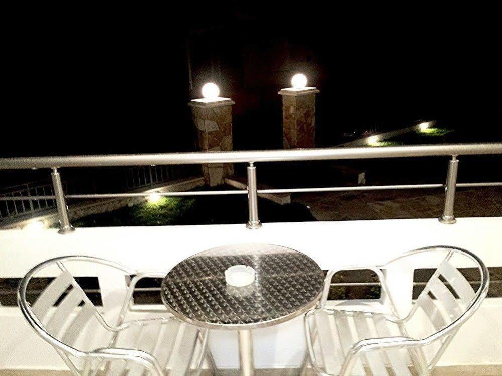 Crown Apartments カリヴェス エクステリア 写真